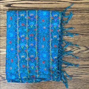 Aerie patterned scarf